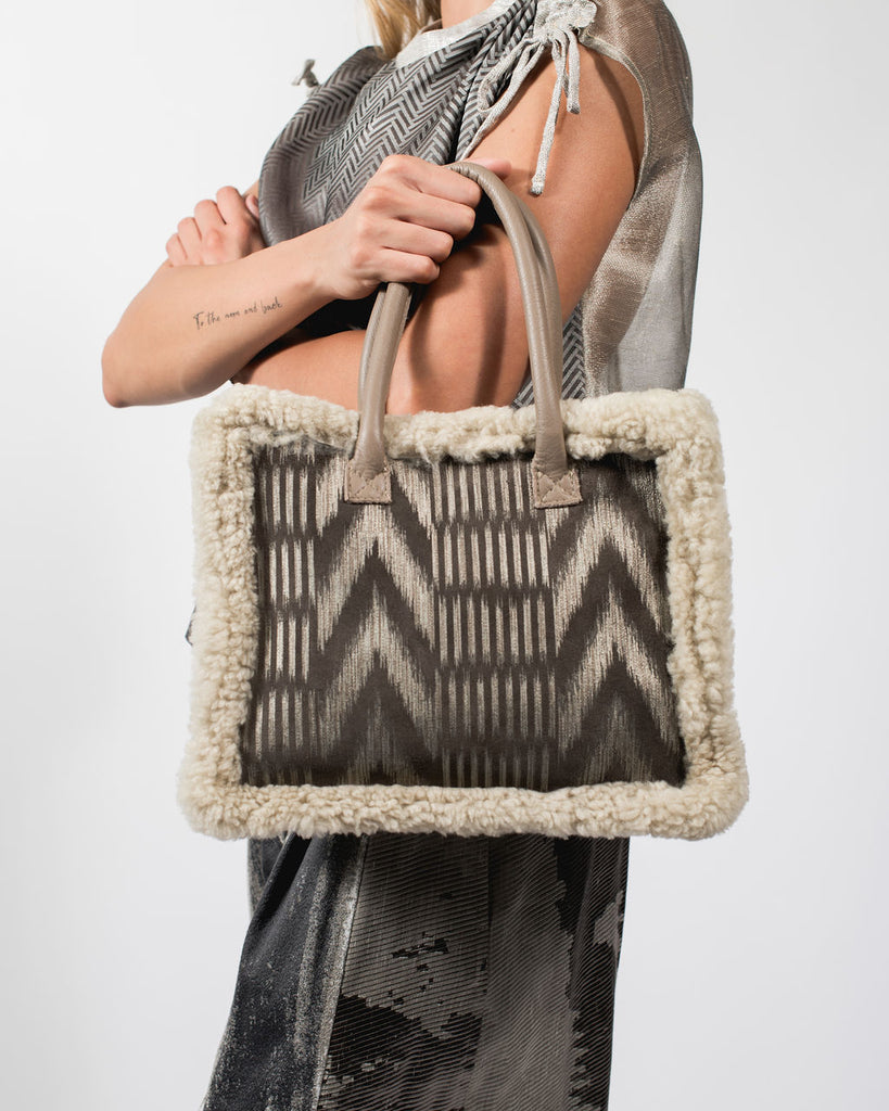 Medium Tote 8